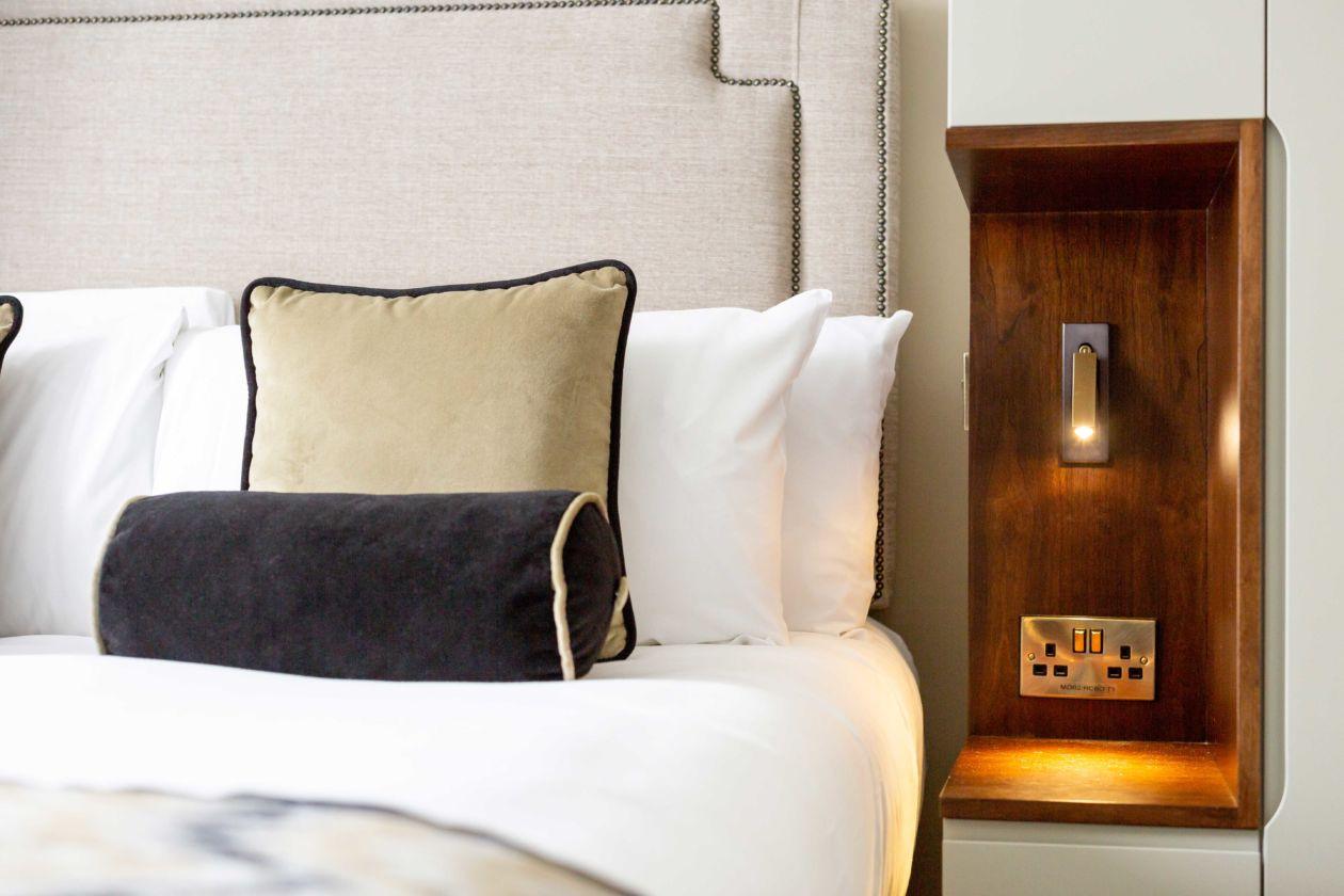 Nichegloed | inbouw wandlamp voor naast het bed