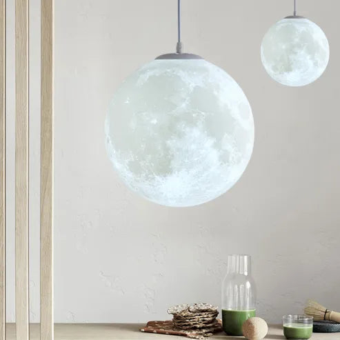Eenvoudige maanhanglampen in scandinavische stijl