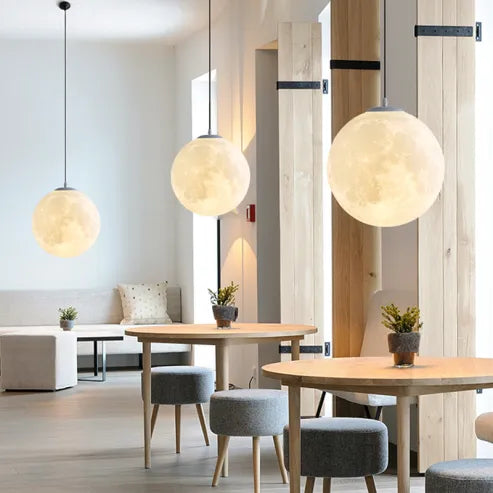Eenvoudige maanhanglampen in scandinavische stijl