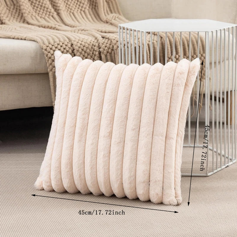 Huggycase | decoratieve donzige kussensloop