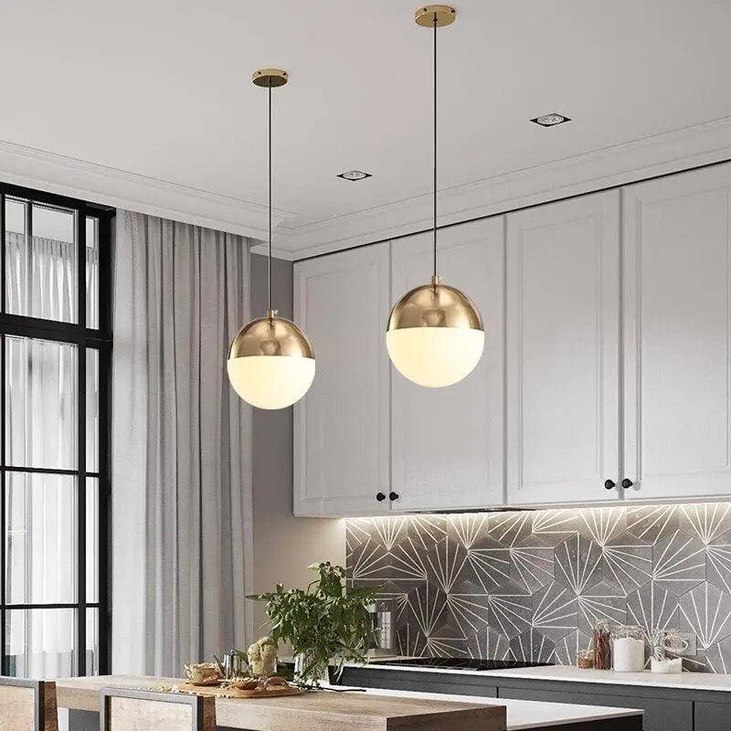 Moderne bol hanglamp met mat glas