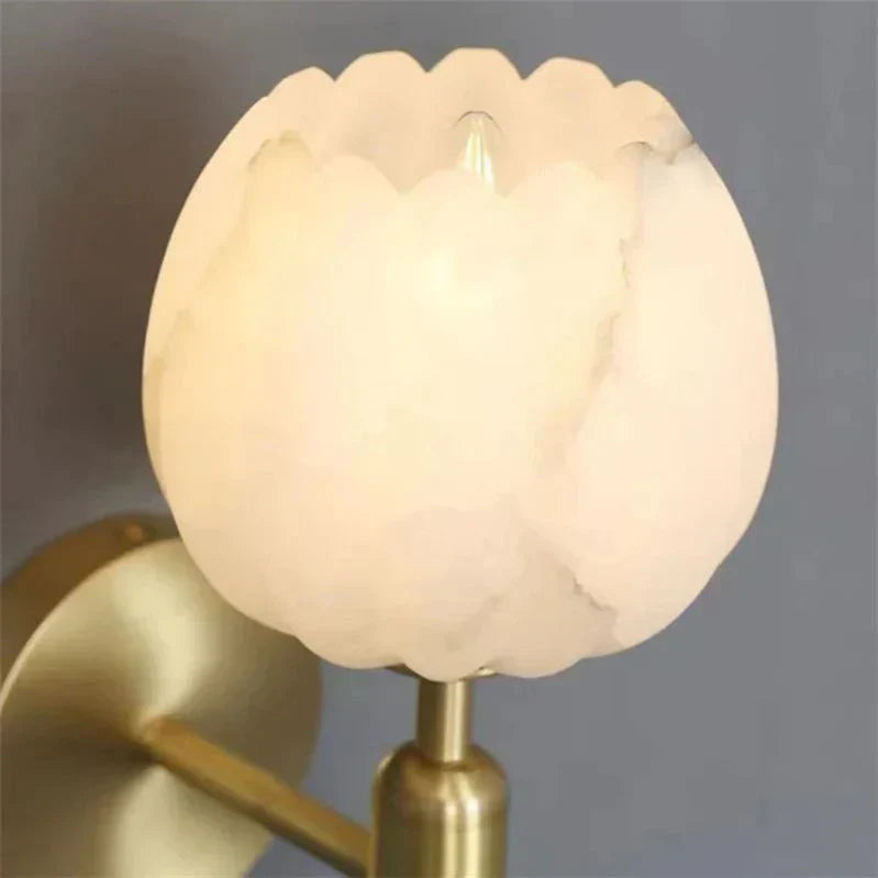 Marmerroos | elegante wandlamp met romantische flair
