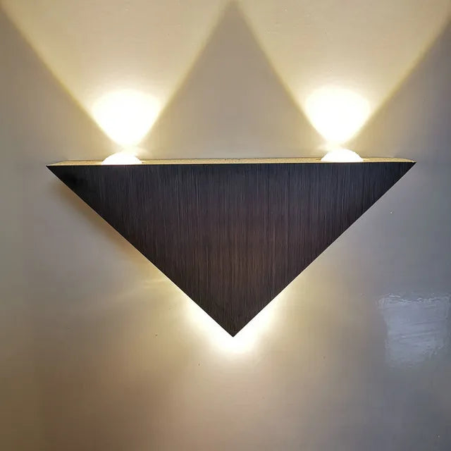 Prismshine - driehoek wandlamp