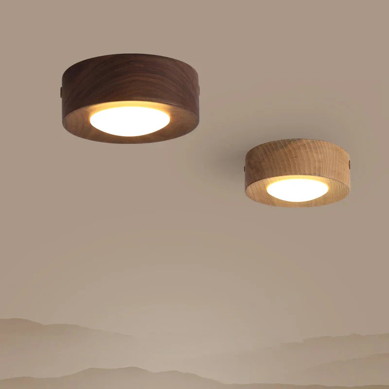 WoodenGlow - walnoot plafondlamp met LED schijnwerper