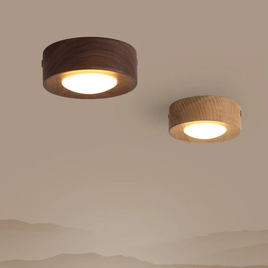 WoodenGlow - walnoot plafondlamp met LED schijnwerper