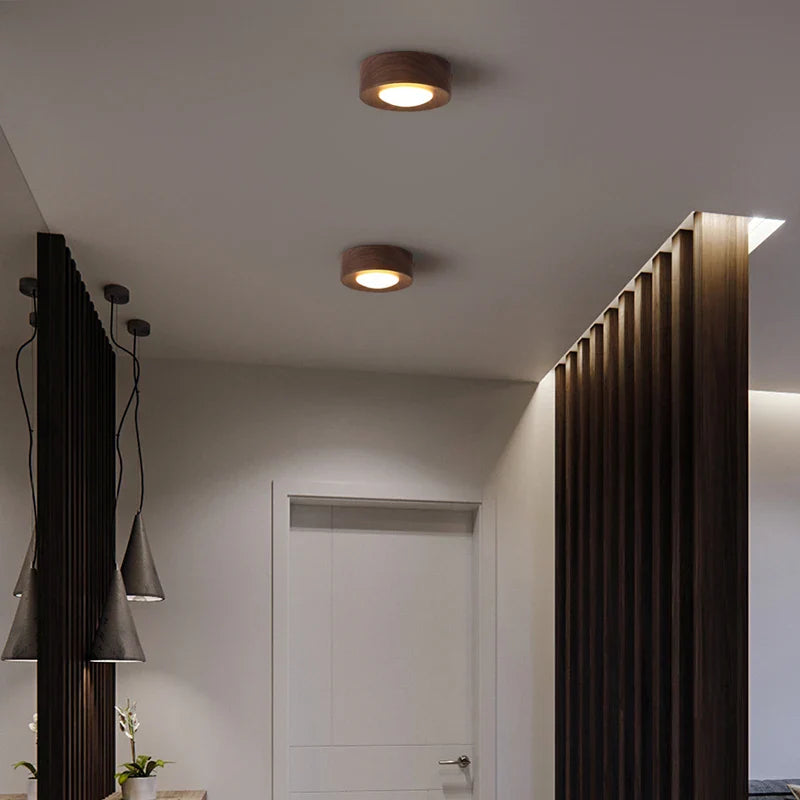 WoodenGlow - walnoot plafondlamp met LED schijnwerper