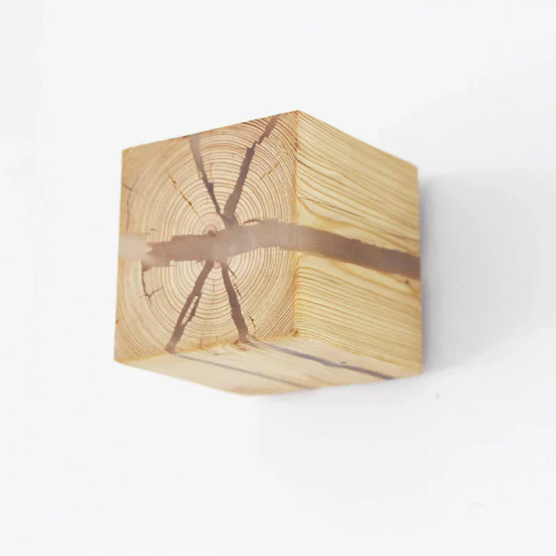 Solidwood - kubusvormige ambachtelijke wandlamp