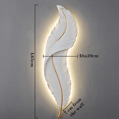 FederAura - moderne witte wandlamp met veren
