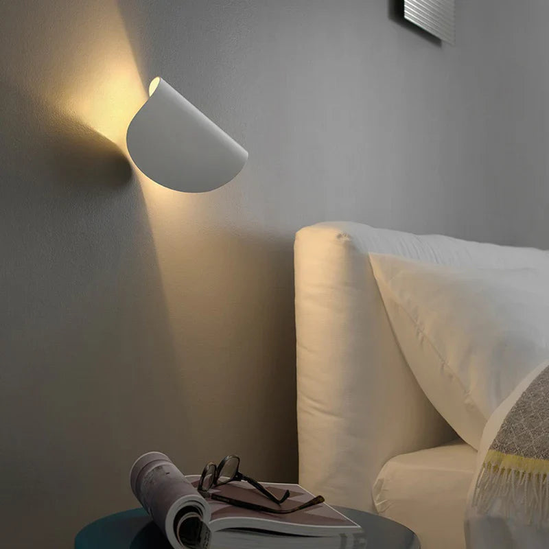 LumeStream - minimalistische ijzeren wandlamp