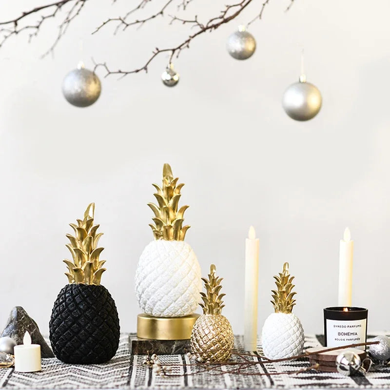 LumiPine - gouden ananas woondecoratie
