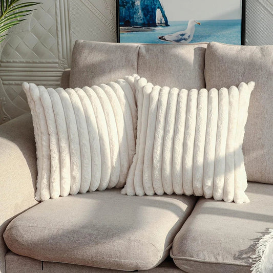 Huggycase | decoratieve donzige kussensloop