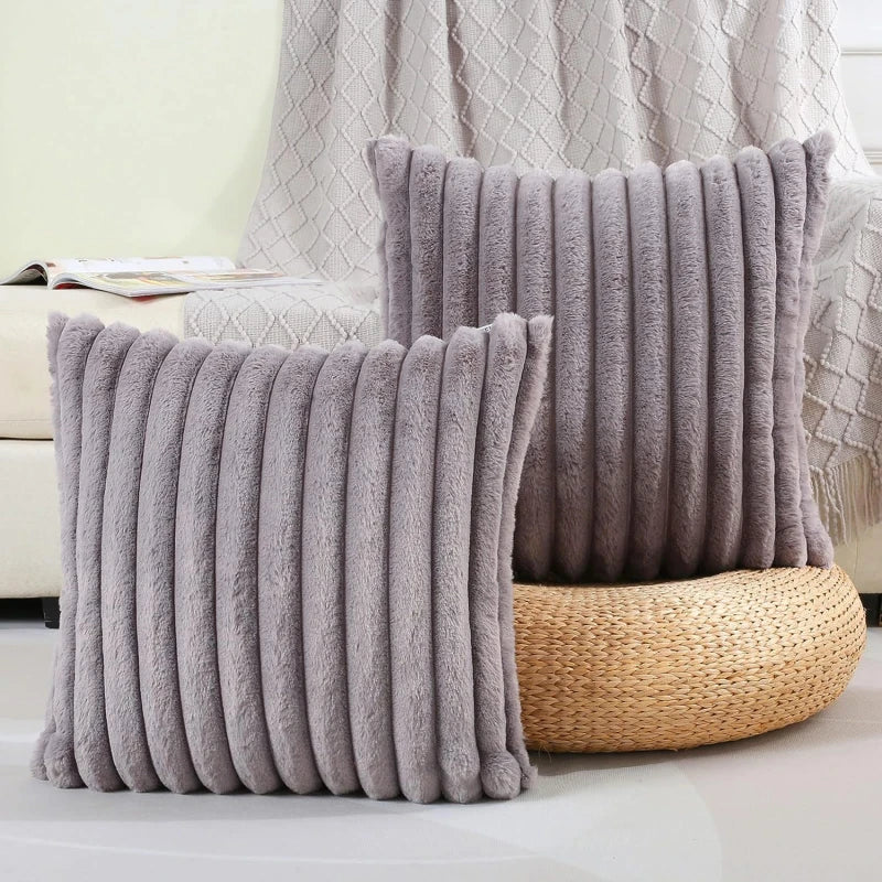 Huggycase | decoratieve donzige kussensloop