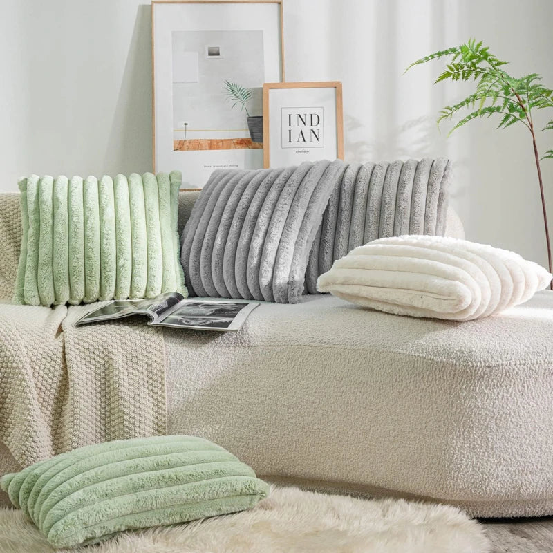 Huggycase | decoratieve donzige kussensloop