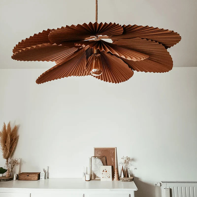 LeafyRadiance - petal plafondlamp