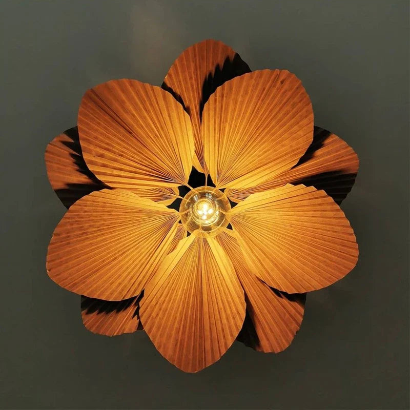 LeafyRadiance - petal plafondlamp